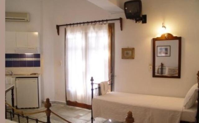Pleoussa Studio And Apartments Skopelos stad Rum bild