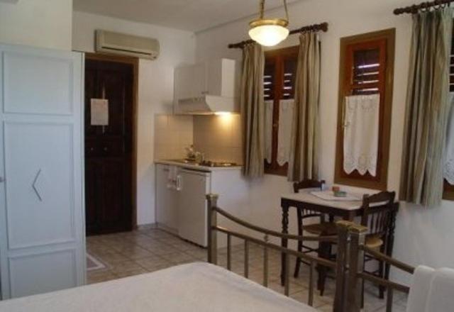 Pleoussa Studio And Apartments Skopelos stad Exteriör bild