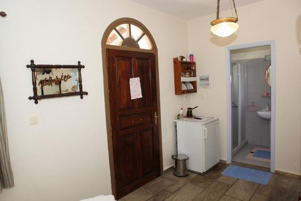 Pleoussa Studio And Apartments Skopelos stad Exteriör bild