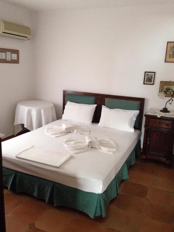 Pleoussa Studio And Apartments Skopelos stad Exteriör bild