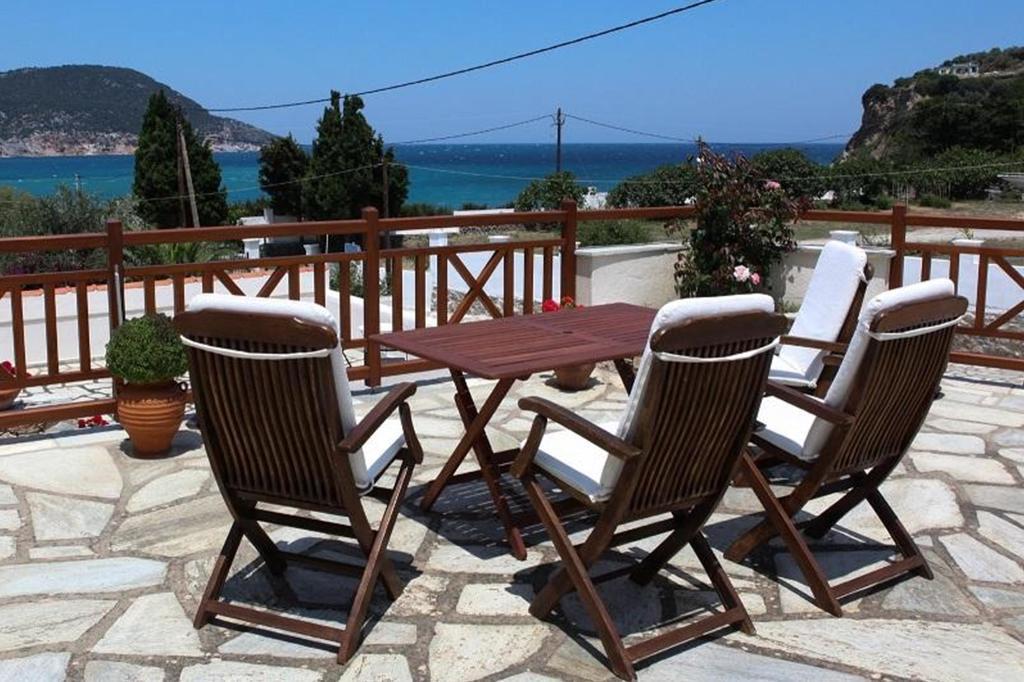 Pleoussa Studio And Apartments Skopelos stad Exteriör bild