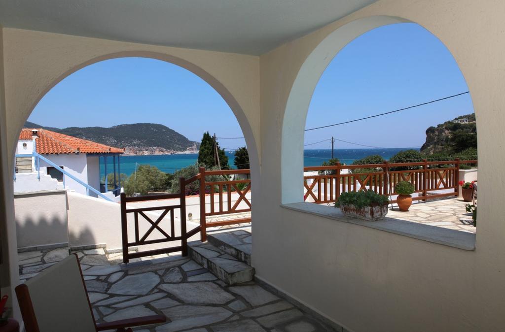 Pleoussa Studio And Apartments Skopelos stad Exteriör bild