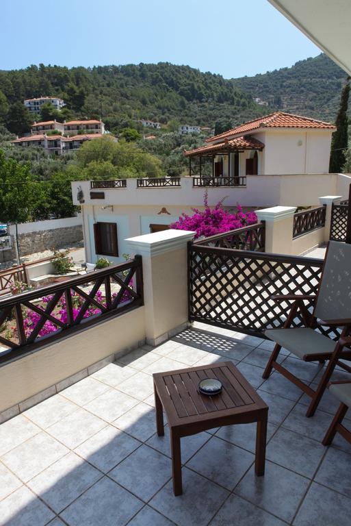 Pleoussa Studio And Apartments Skopelos stad Exteriör bild