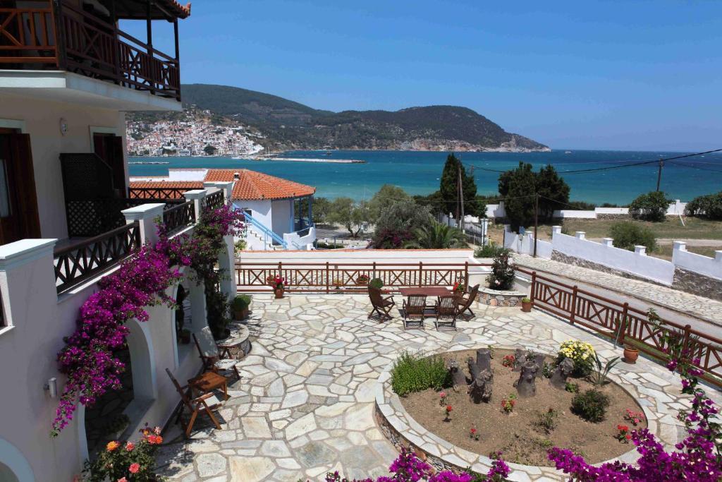 Pleoussa Studio And Apartments Skopelos stad Exteriör bild
