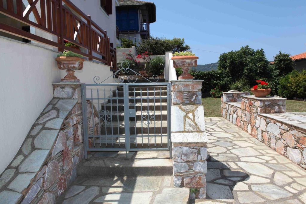 Pleoussa Studio And Apartments Skopelos stad Exteriör bild