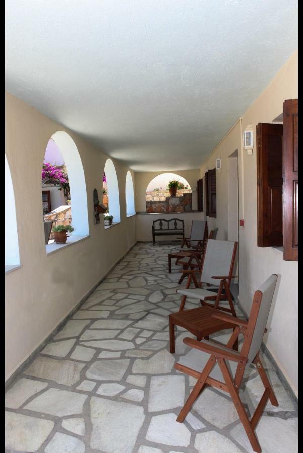 Pleoussa Studio And Apartments Skopelos stad Exteriör bild